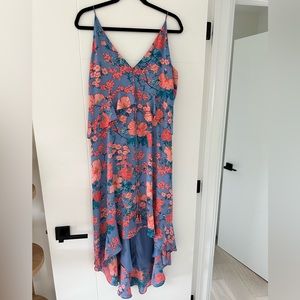 High line Asymetrical floral dresss Size L
